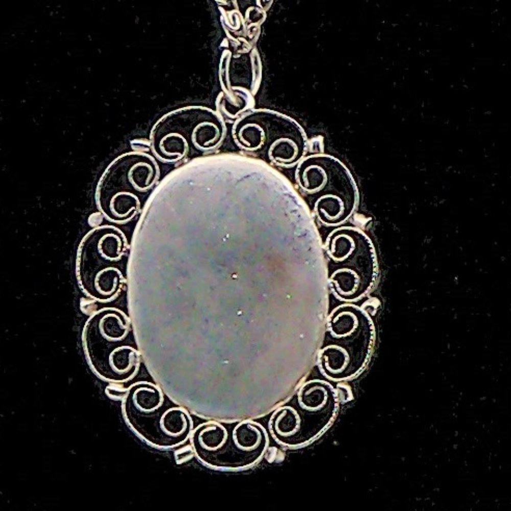 Silver Tone Cameo Pendant Necklace - Picture 4 of 6
